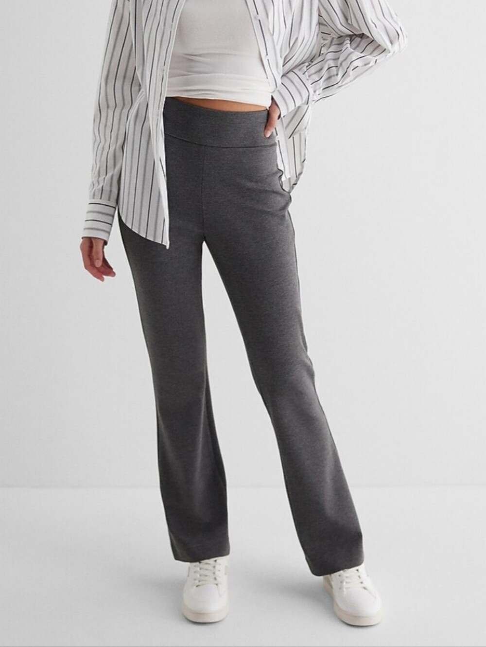 Express Pants NWT Size XS Dark Gray High Rise Columnist Bootcut Pull On Classy